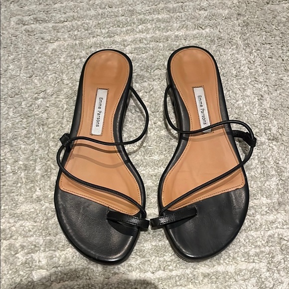 Emme Parsons Strappy flat Sandals - Picture 1 of 6